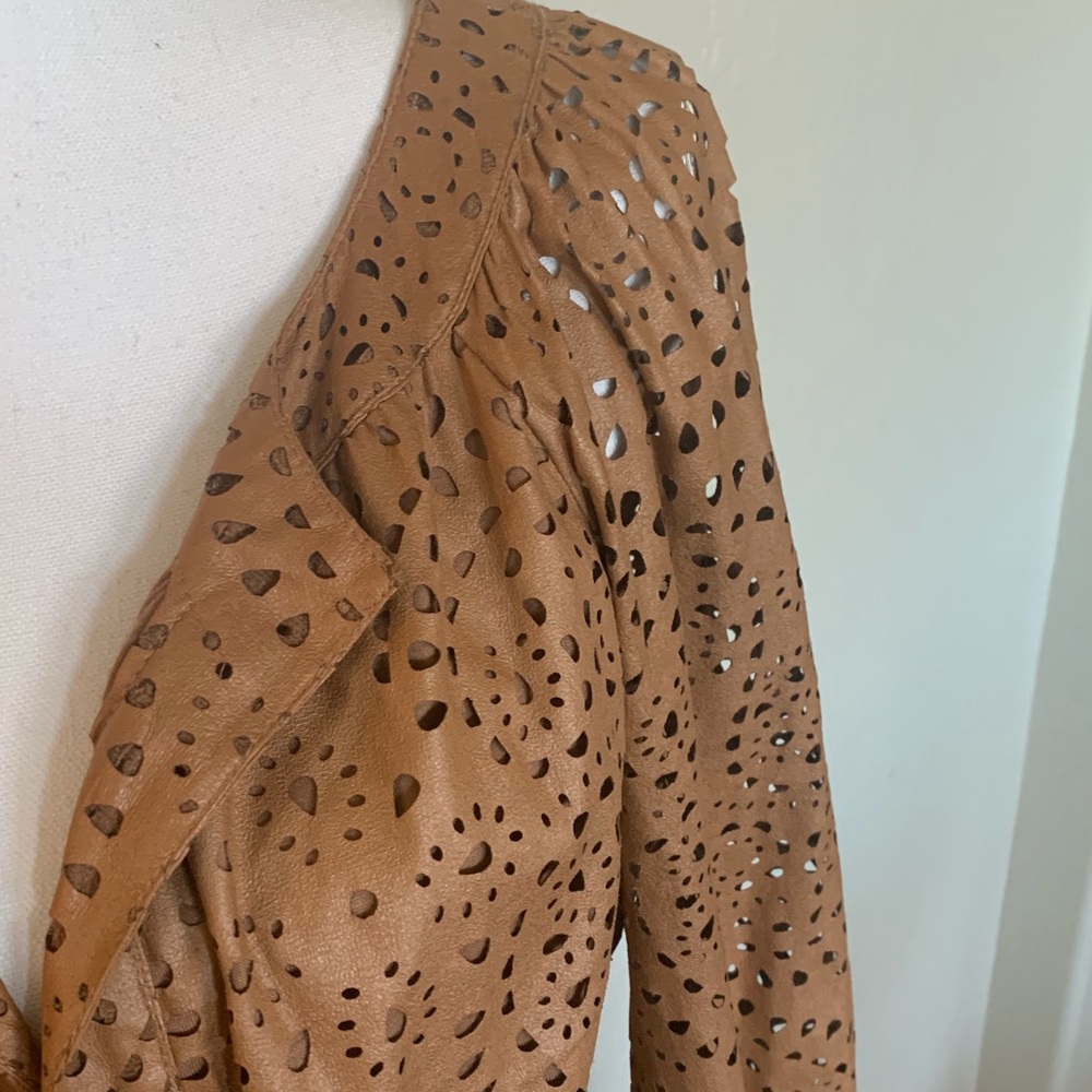 dress - Picture 4 of 6